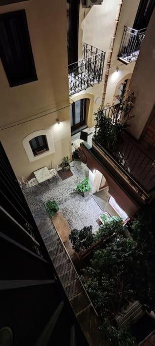 Casa Vacanze U Curtigghiu Чефалу Экстерьер фото